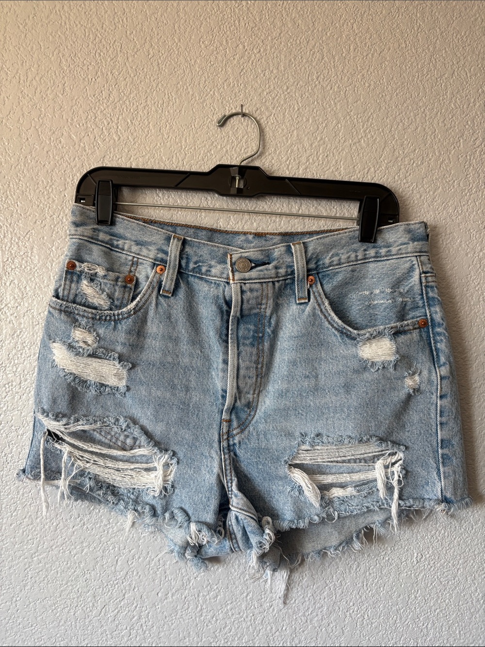 Levi’s 501 button fly denim shorts size 29, 100% cotton